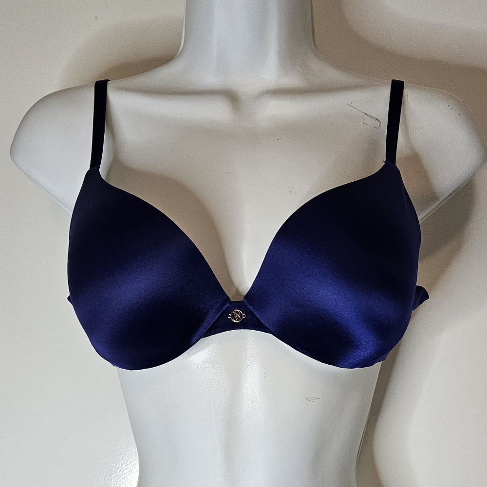VICTORIA SECRET AMAZIBG PUSH-UP BRA